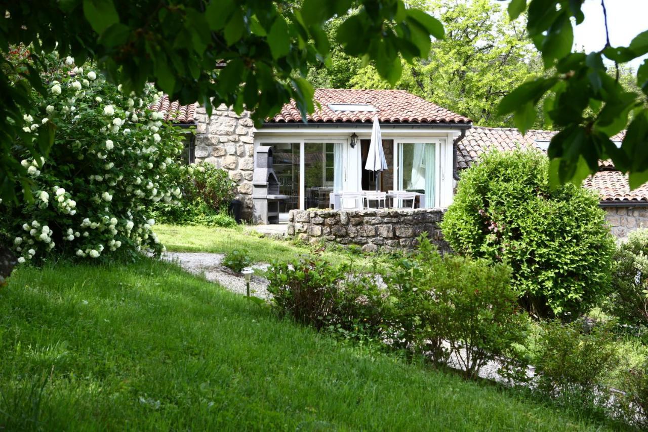 Les Grangeonnes, Gites Nature, Piscine, Bain Nordique, Sauna Pour Accueil Familiale Ou De Groupe Saint-Basile ภายนอก รูปภาพ